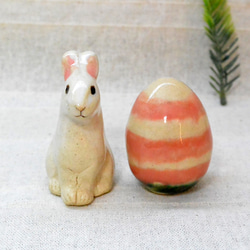 ウサギとタマゴ　イースター　うさぎの置き物　２個セット　手作り陶芸　陶器の置物 12枚目の画像