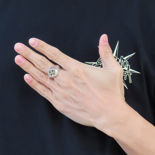 シルバーリング 彫刻デザイン　卍　ビンテージ 卍リング 指輪 シルバー925 × 真鍮 【刻印無料】 卍 まんじ マンジ