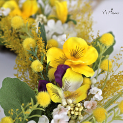 ミモザとパンジーのナチュラルリース 5枚目の画像