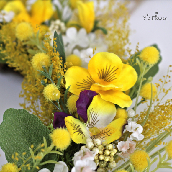 ミモザとパンジーのナチュラルリース 5枚目の画像