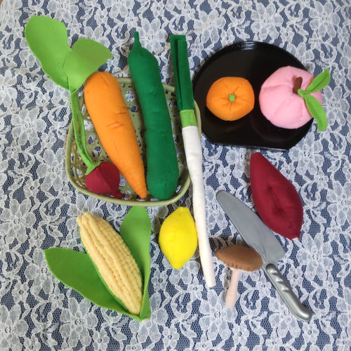 フェルトの野菜1本からオーダーできます おもちゃ・人形 めぐbonぼん