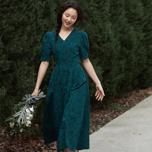 花びらジャガード織り モダンなシルエット Vネックロングワンピース