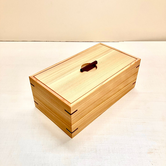 桧の木箱　小物、ティッシュケース 1枚目の画像