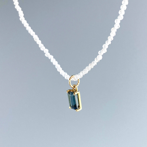 ロンドンブルートパーズと天然ホワイドジルコンのネックレス  