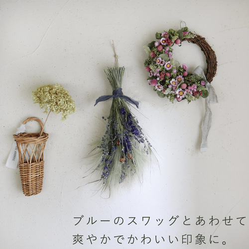 ピンクのハーフムーンリース ＊ ドライフラワー / 誕生日 ギフト 母の