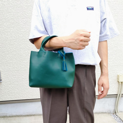 【シュリンクレザー】手縫いのミニトートバッグ（コンパクト/シンプル/メンズ/レディース/ミニバッグ/プレゼント）グリーン 17枚目の画像