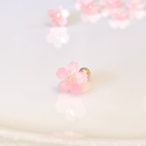 芸術の秋☻珍しくピンクのお花とレディのピアス ピアス
