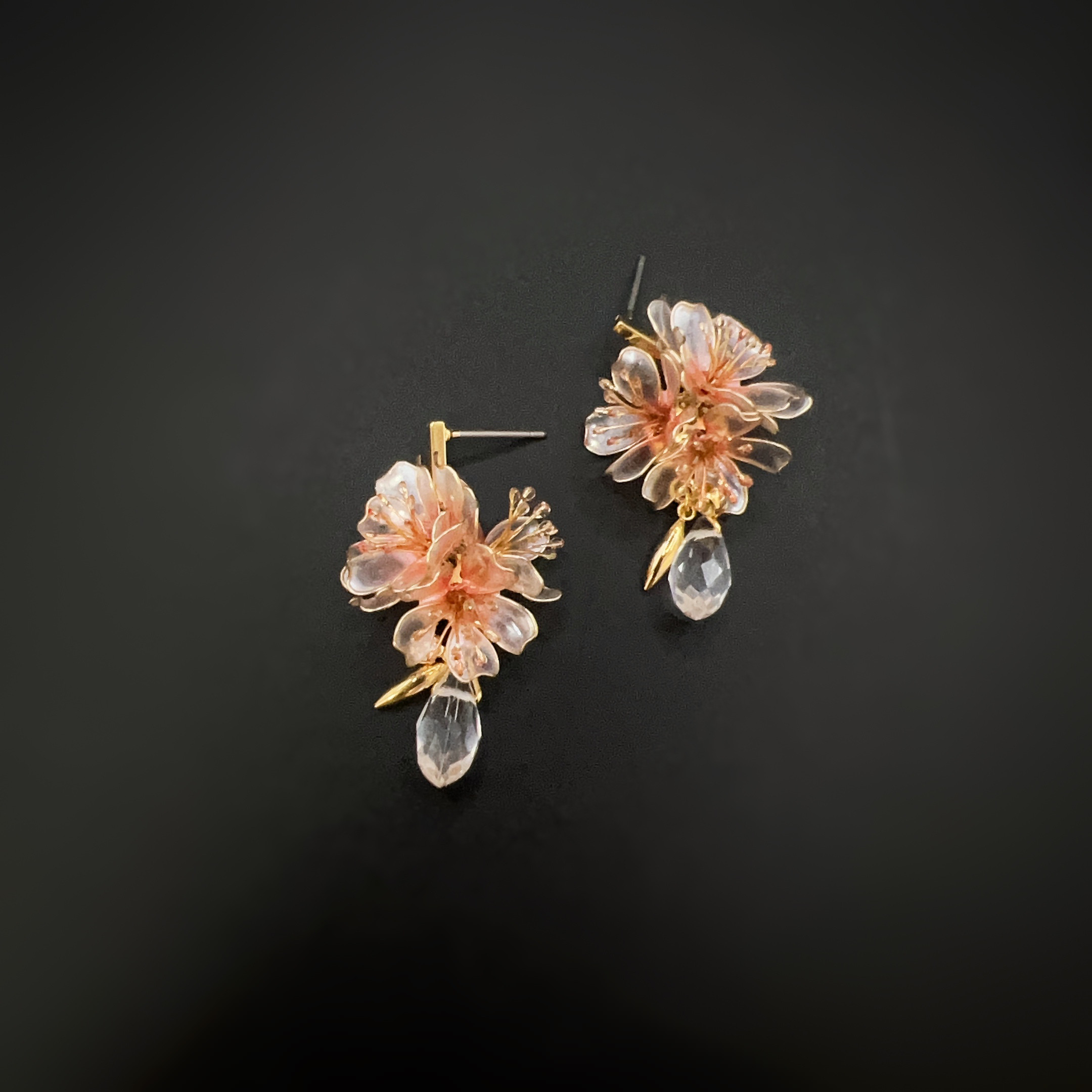 紅桜 ピアス（各種金具変更有り） ピアス（フック・チェーン） Cuore