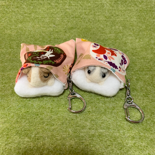 モルモット 寝袋 ストラップ/キーホルダー キーホルダー しっぽのさき