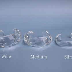 ガラス バングル “ice” Slim  (SS、S、Mサイズ)～溶けない氷シリーズ～ 8枚目の画像