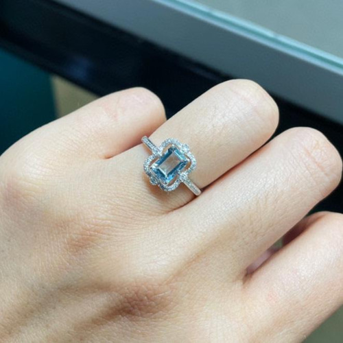 受注制作「氷雪」1ct K18 天然アクアマリン 天然ダイヤモンド 受注制作「氷雪」1ct K18 天然アクアマリン 天然ダイヤモンド