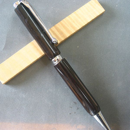 小笠原桑】木軸ボールペン 漆黒の奥が赤く輝く【即日発送】 ☆シャープ