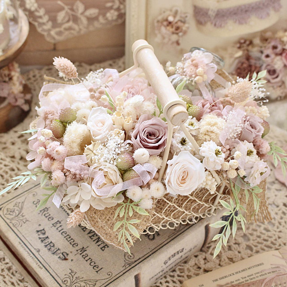 ラナンキュラスの小さなかごアレンジ&スワッグセット 〜春色飾り プレゼント〜 ラナンキュラスの小さなかごアレンジ&スワッグセット 〜春色飾り