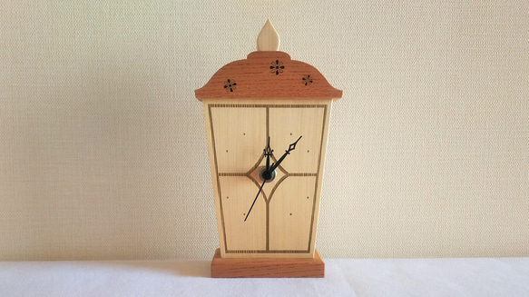 木の置き時計　ランタン 2枚目の画像