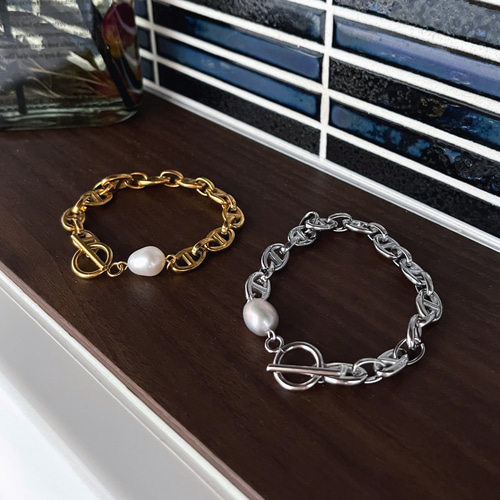 シルバーグレー淡水パールのアンカーチェーンブレスレット