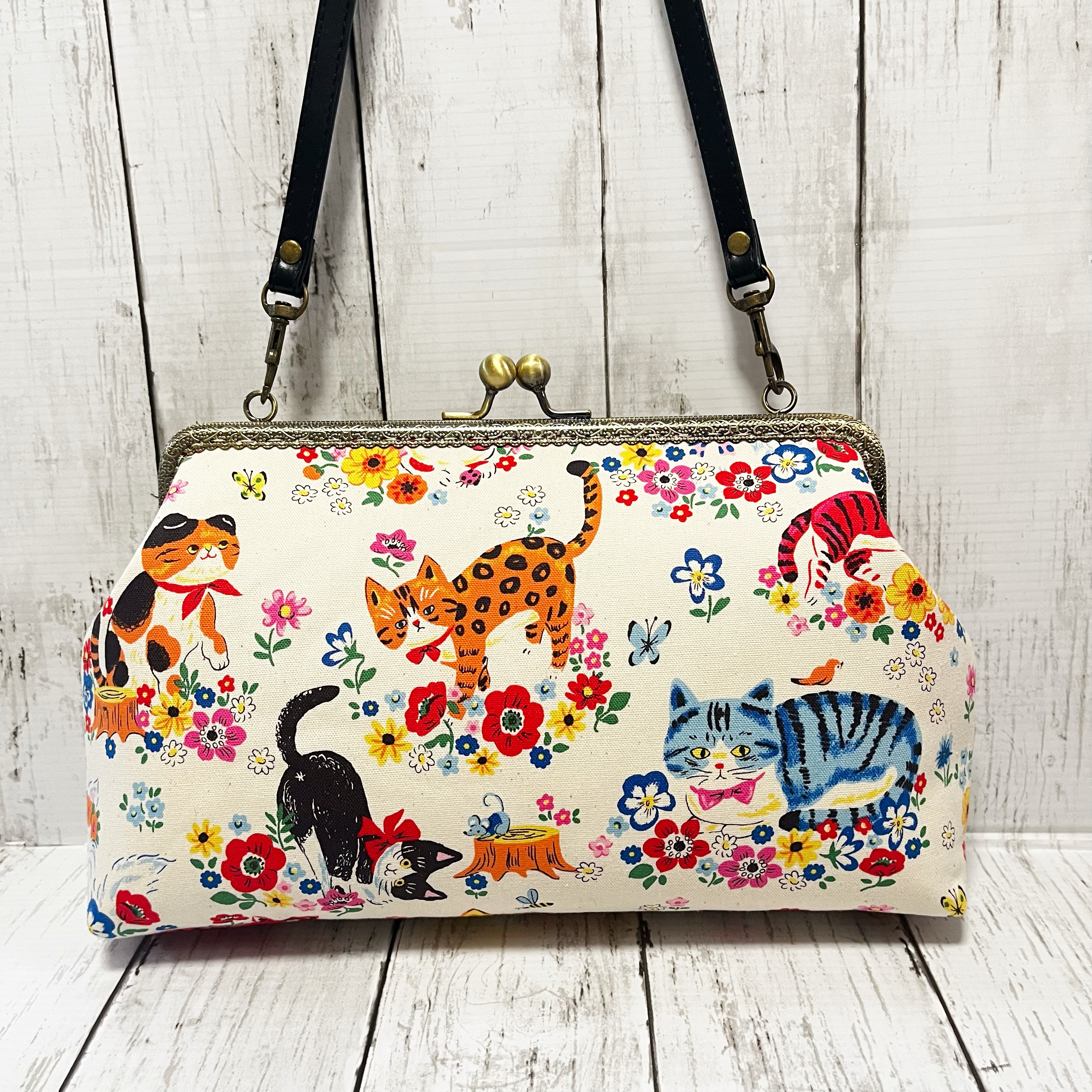猫柄 がま口バッグ ショルダー紐付き ハンドメイド ショルダー
