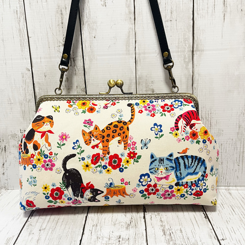 猫柄 がま口バッグ ショルダー紐付き ハンドメイド ショルダー