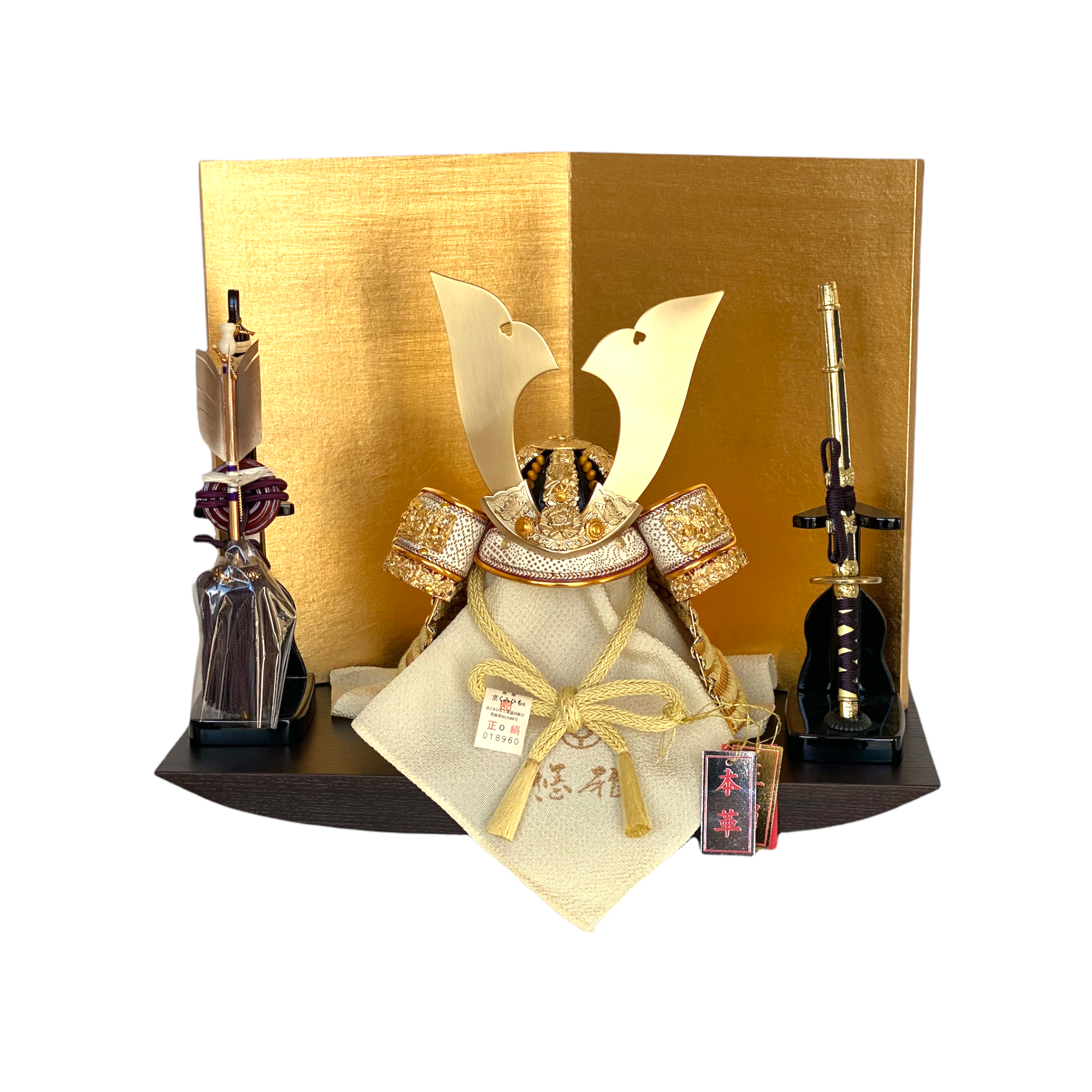 【五月人形】【コンパクト】【端午の節句】【平台飾り】白鐘（しろがね）6号兜平台飾り ダークカラー