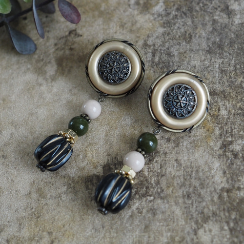 ラタン　ネイビー　ボタン　ピアス　イヤリング　リボン　ヴィンテージ　大ぶり　花 ラタン ネイビー ボタン ピアス イヤリング リボン ヴィンテージ