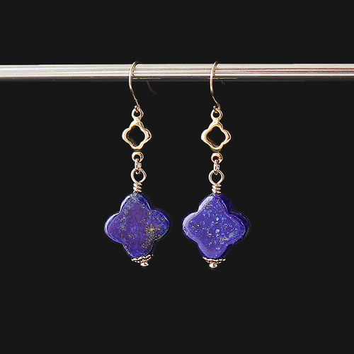 9月・12月誕生石】 【k18金フックピアス】 ラピスラズリ フラワー