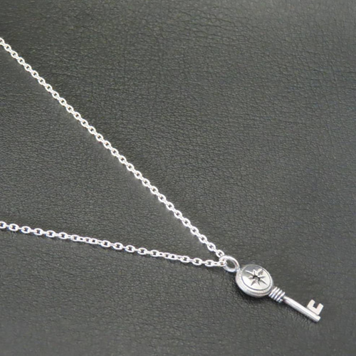 太陽鍵ネックレス シルバー925 【刻印無料】 鍵 カギ キー 太陽 太陽鍵ネックレス シルバー925 【刻印無料】 鍵 カギ キー 太陽