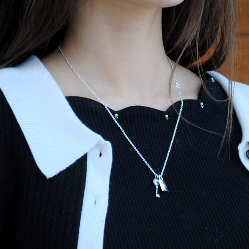 太陽鍵＆南京錠ネックレス シルバー925 【刻印無料】 南京錠 鍵 カギ