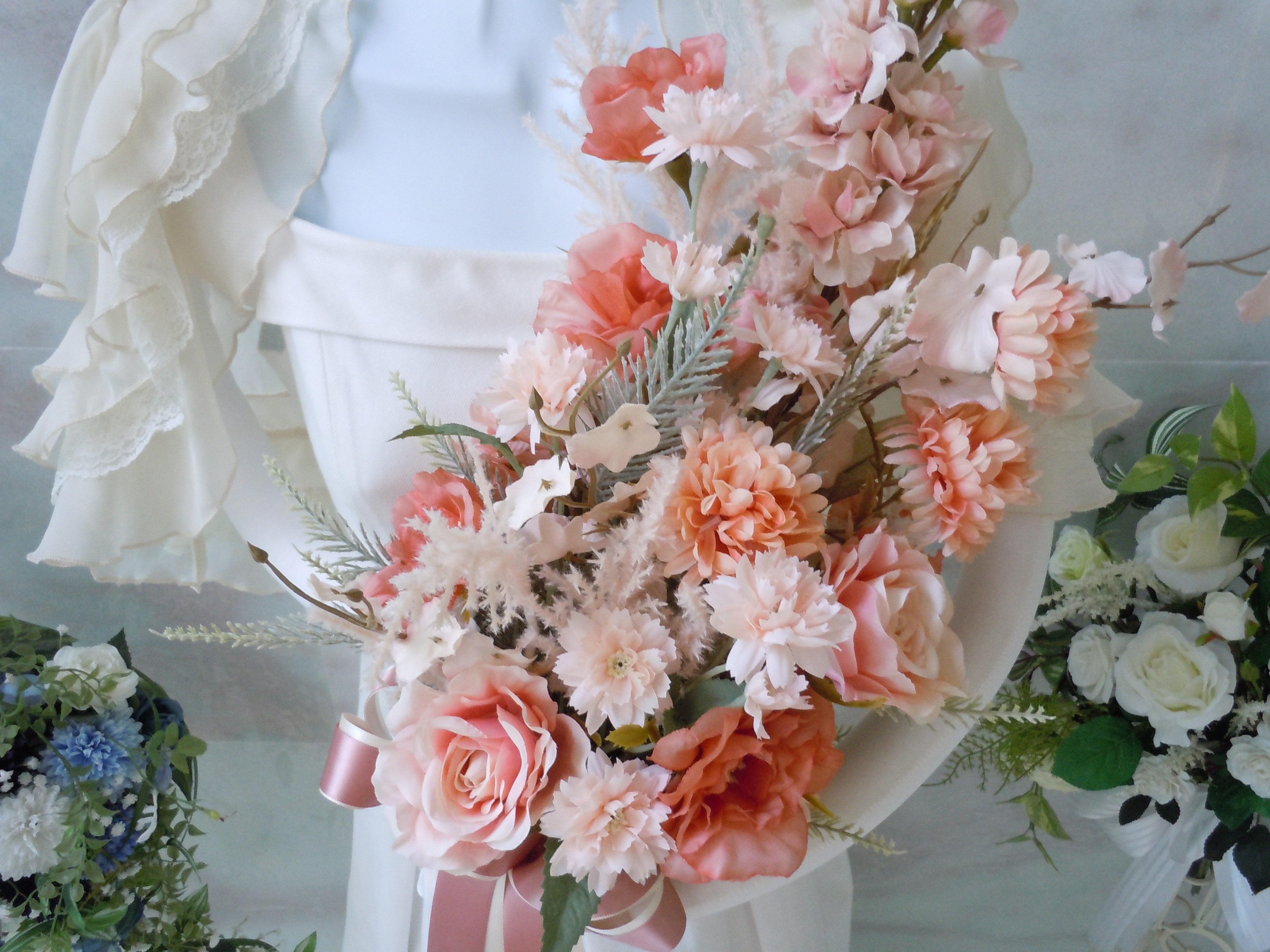 セール 特価！◆ピーチカラーのアームブーケ◆ピーチオレンジ オレンジ ウエディングブーケ  ニュアンスカラー コーラル