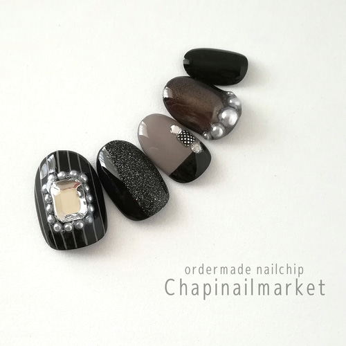 モノトーン✕スクエアビジューカジュアルネイルチップ○085 ネイル  