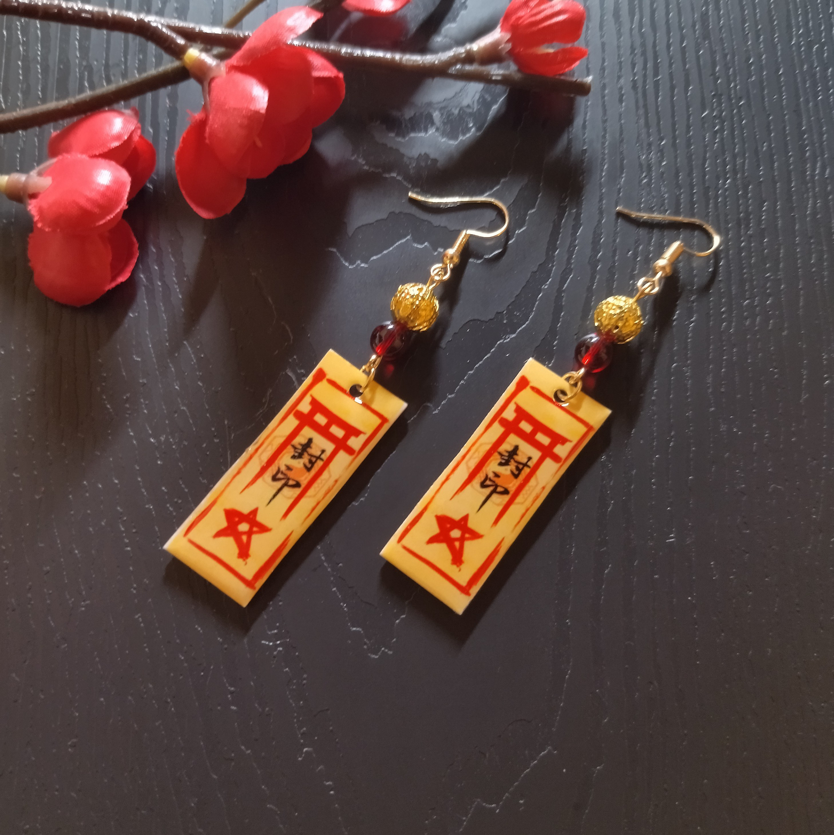 封印の御札モチーフピアス(イヤリング)【和ゴス【サブカル【お札【和  