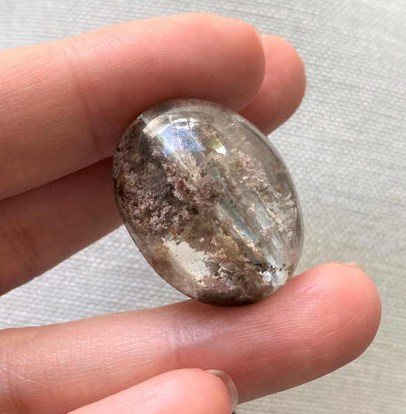 ☆絶壁と桃色の野草☆ガーデンクォーツ-04 天然石 ルース Garden Quartz 17枚目の画像