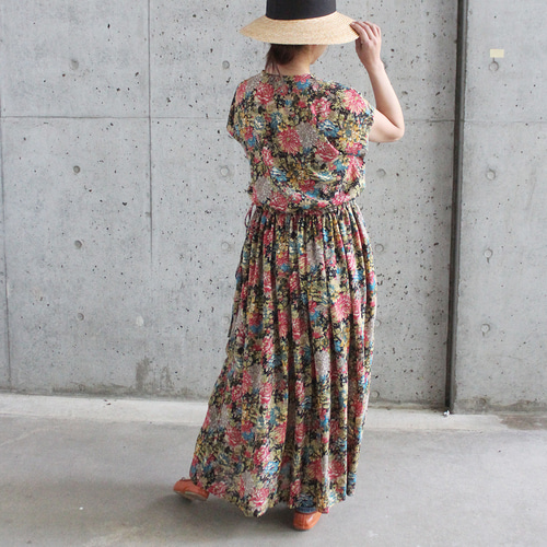 ヴィンテージフラワー ブラウジングロングワンピース（ブラック  