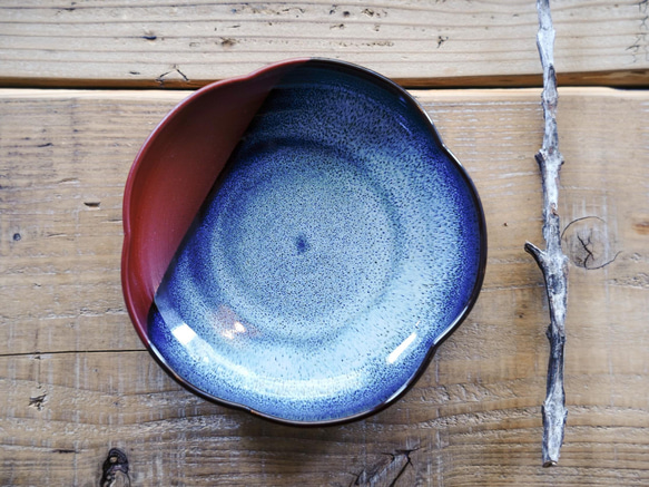 ：無名異焼の小鉢：梅・ブルー 1枚目の画像