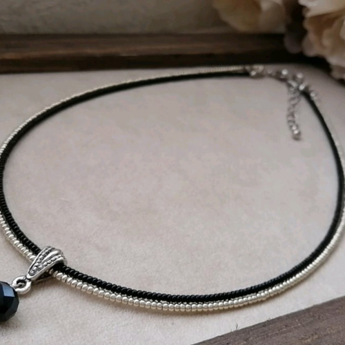 黒ガラスビーズの二連チョーカーネックレス チョーカー kaolinnlinn