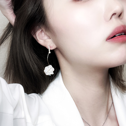 2500円 ピアスとカフの3セット(*Ü*)