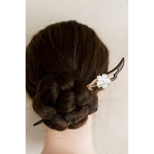 蝶貝のお花の木製 かんざし 檀木 黒檀木 簪 かんざし JOS(注文