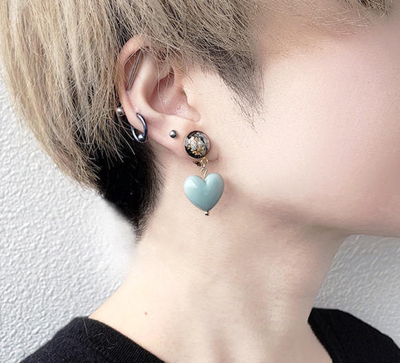 揺れるぷっくりハートビーズイヤリング/ピアス イヤリング  