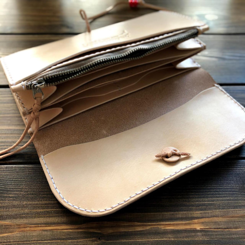 【ロングウォレット】 ナチュラル 総手縫い コンチョ メンズ 本革 長財布 ロングウォレット】 ナチュラル 総手縫い コンチョ メンズ 本革 長財布