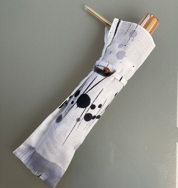 墨柄の日傘（折畳タイプ） 7枚目の画像