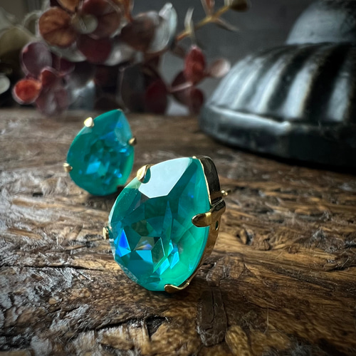 スワロの雫イヤリング/ピアス クリスタルラグーナディライト 14×10mm 