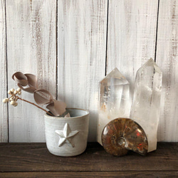 星月猫★「白い星のフリーカップ」中サイズアンティークな風合い　陶芸作品　カップ 花瓶 花器 ペン立て　ディスプレイ用品な 1枚目の画像