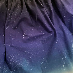 サラリと着れる 夜空を着飾る 流星柄 ギャザースカート 8枚目の画像