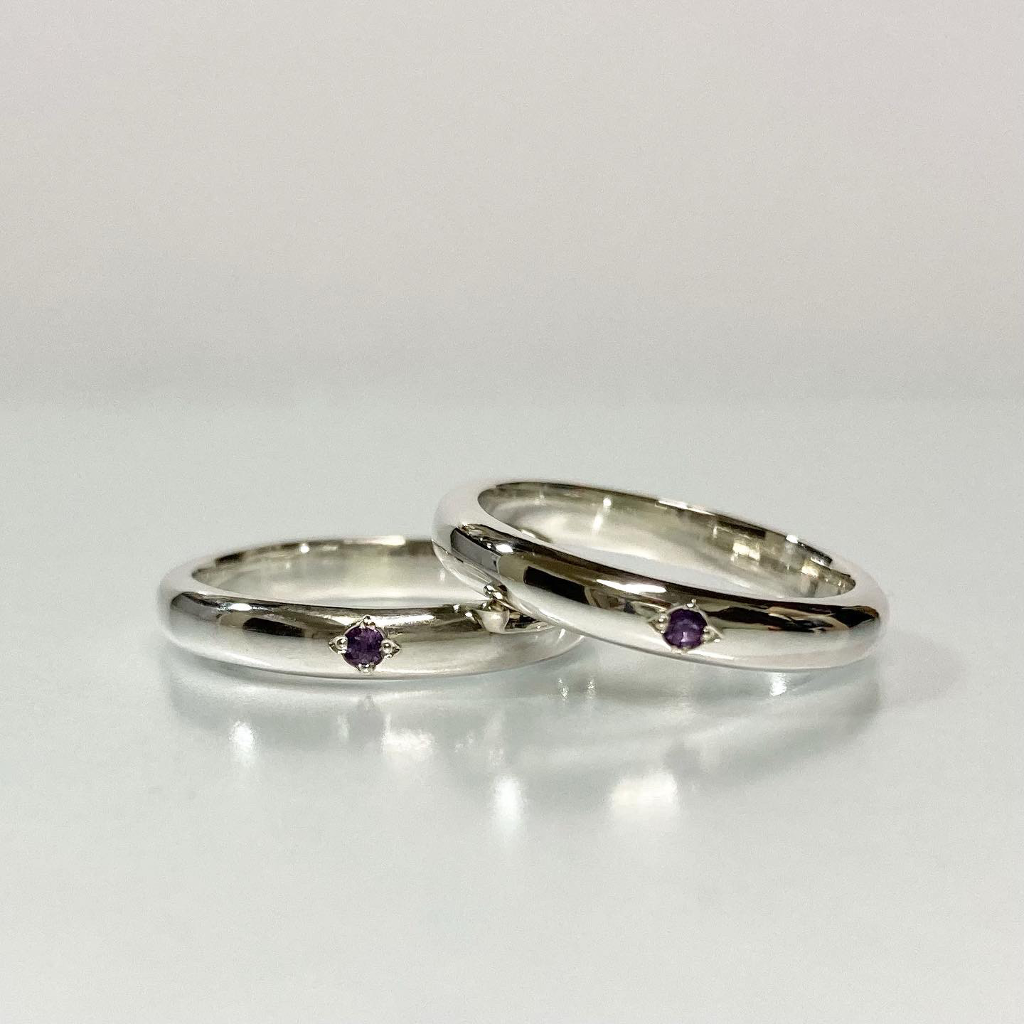 3mm甲丸　誕生石を留めた　シンプルな甲丸シルバーリング