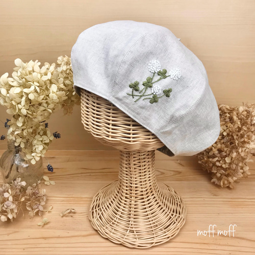 キッズ】フレンチリネン ナチュラル クローバー刺繍 ベレー帽 キッズ】フレンチリネン ナチュラル クローバー刺繍 ベレー帽