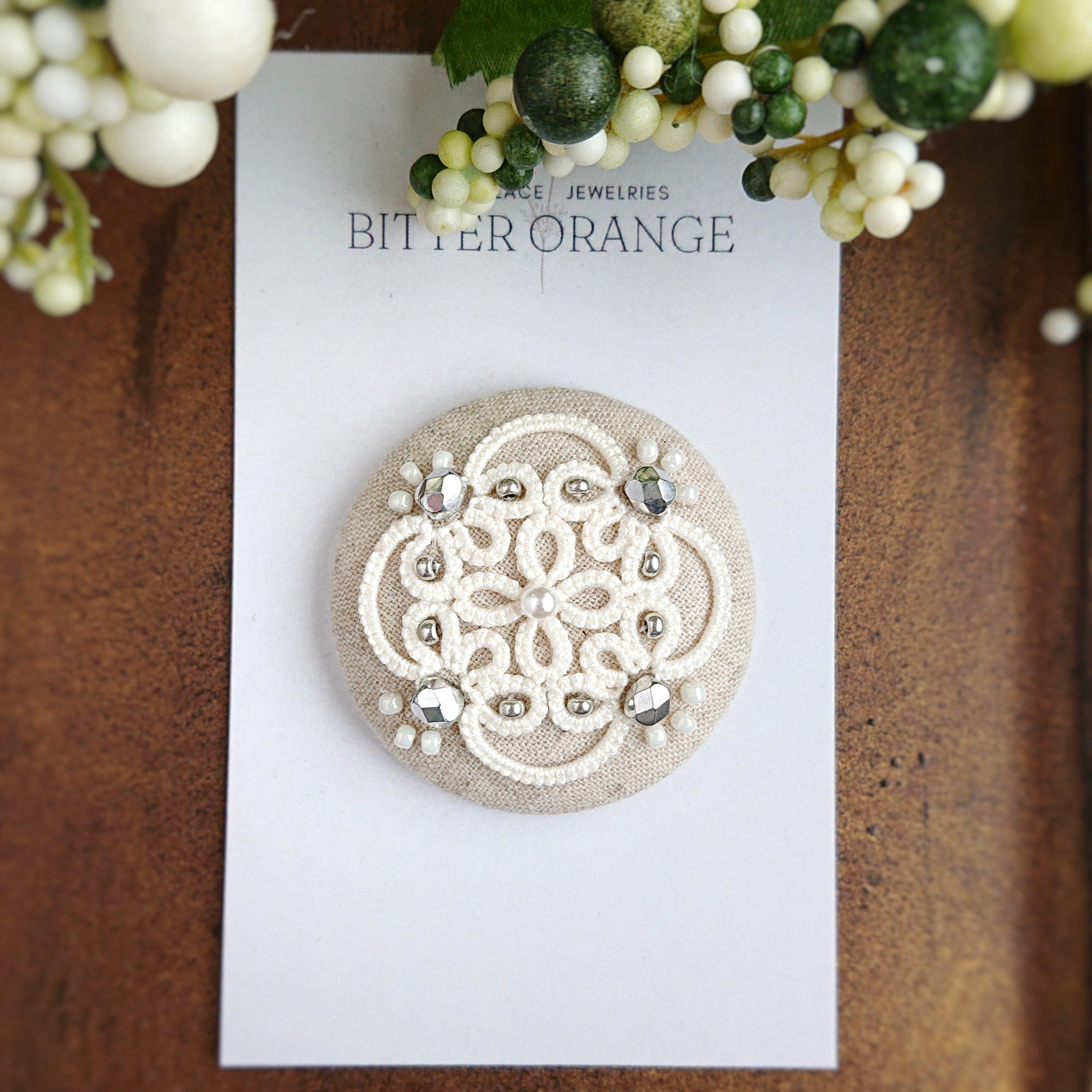 No.5②モダンカラー チャーム チュールヤーン オリジナル革タグ No.5②モダンカラー チャーム チュールヤーン オリジナル革タグ