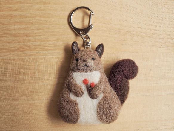 エゾリスのキーホルダー 羊毛フェルト mofuri工房 通販 11584199