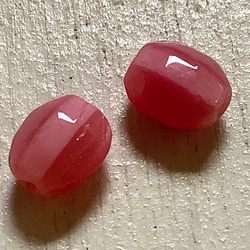 パリのアンティークビーズ　ピンク小さな楕円形 1枚目の画像