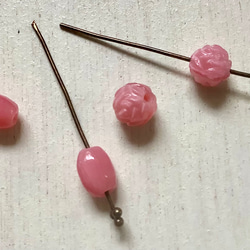 パリのアンティークビーズ　ピンク小さな楕円形 3枚目の画像