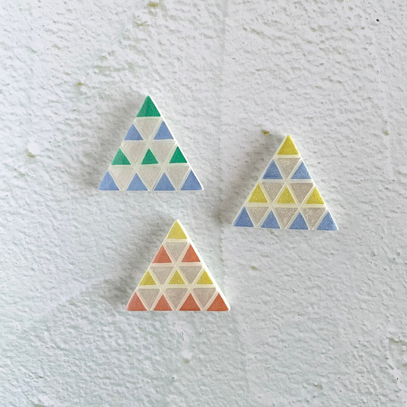 幾何学三角ブローチ（緑×青×白） 11枚目の画像