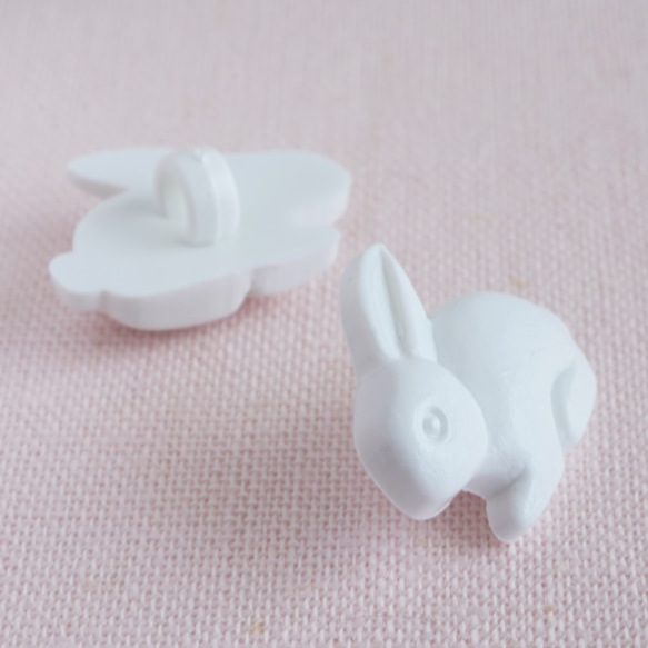 (3個) 18mm うさぎのボタン　白 ＊ ウサギ 2枚目の画像