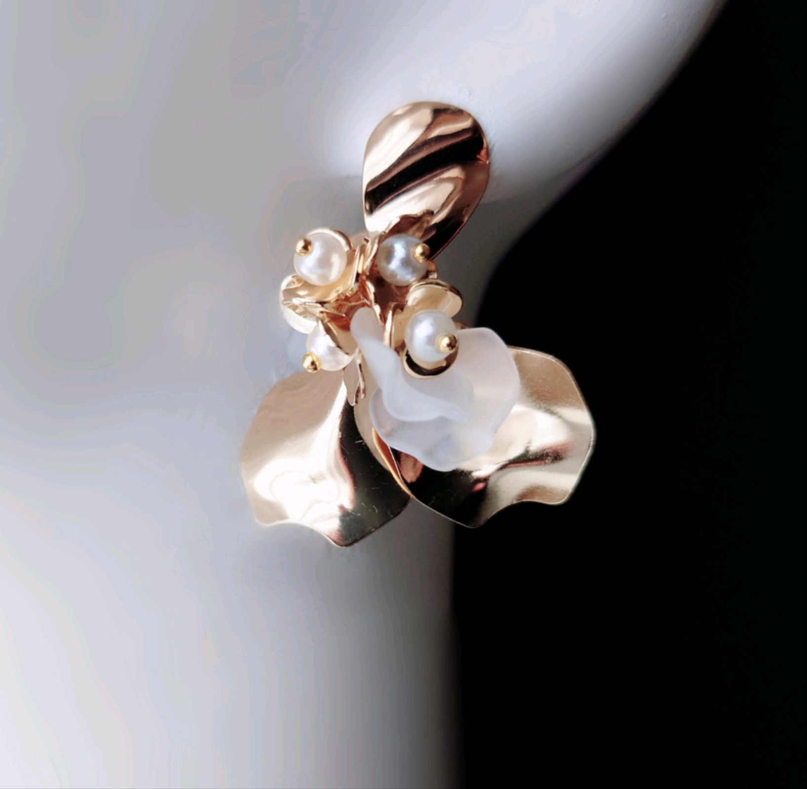 変形 ゴールド フラワー 結婚式 ウェディング ブライダル ピアス